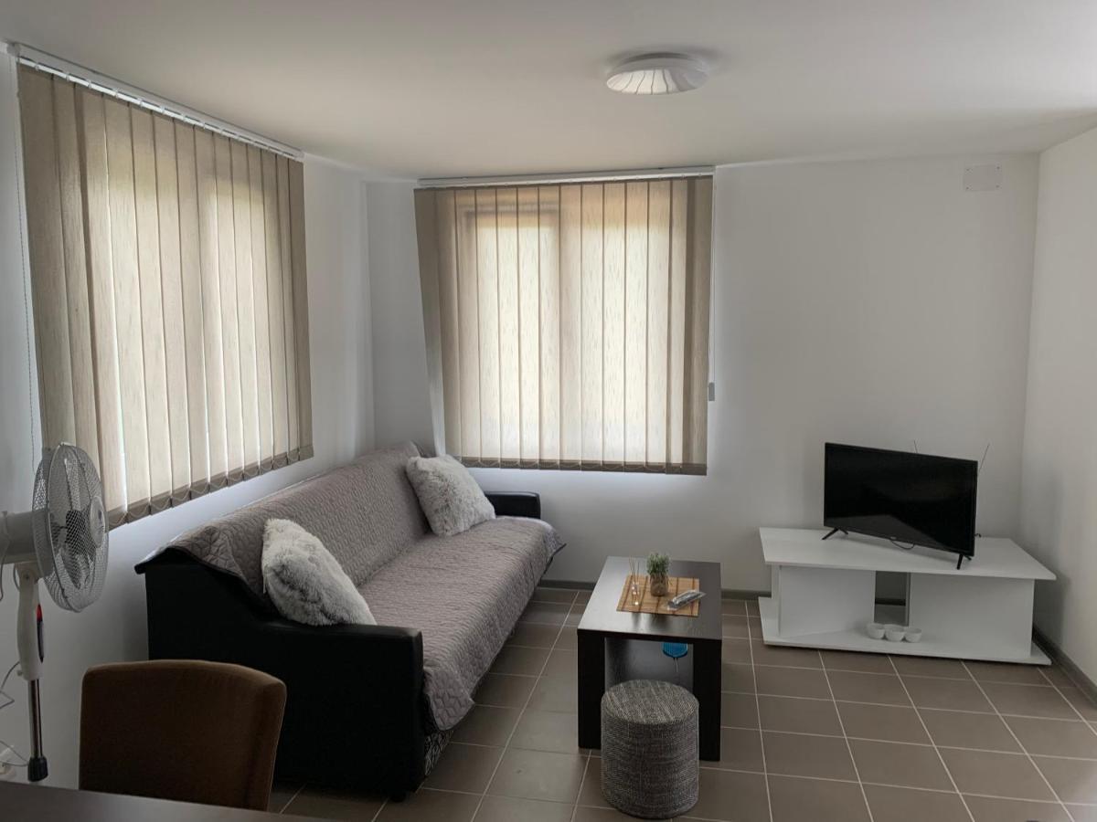Boja Zalaska - Kameni Apartman Jagodina Extérieur photo