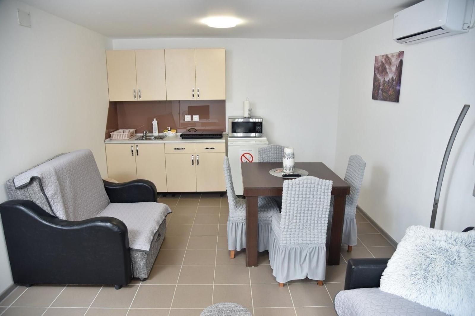 Boja Zalaska - Kameni Apartman Jagodina Extérieur photo